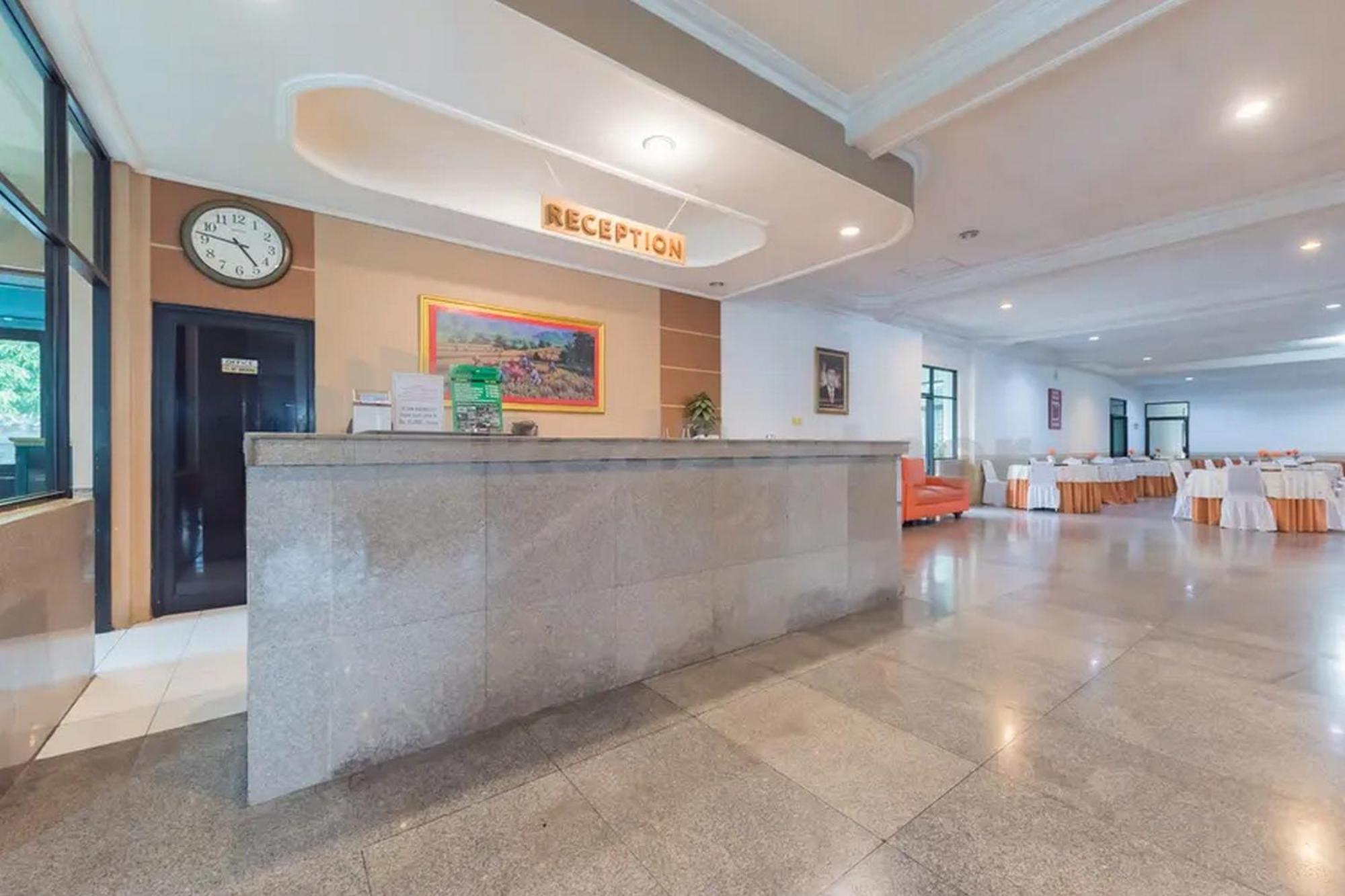 Hotel Ayong Linggarjati Kuningan Mitra Reddoorz Dış mekan fotoğraf