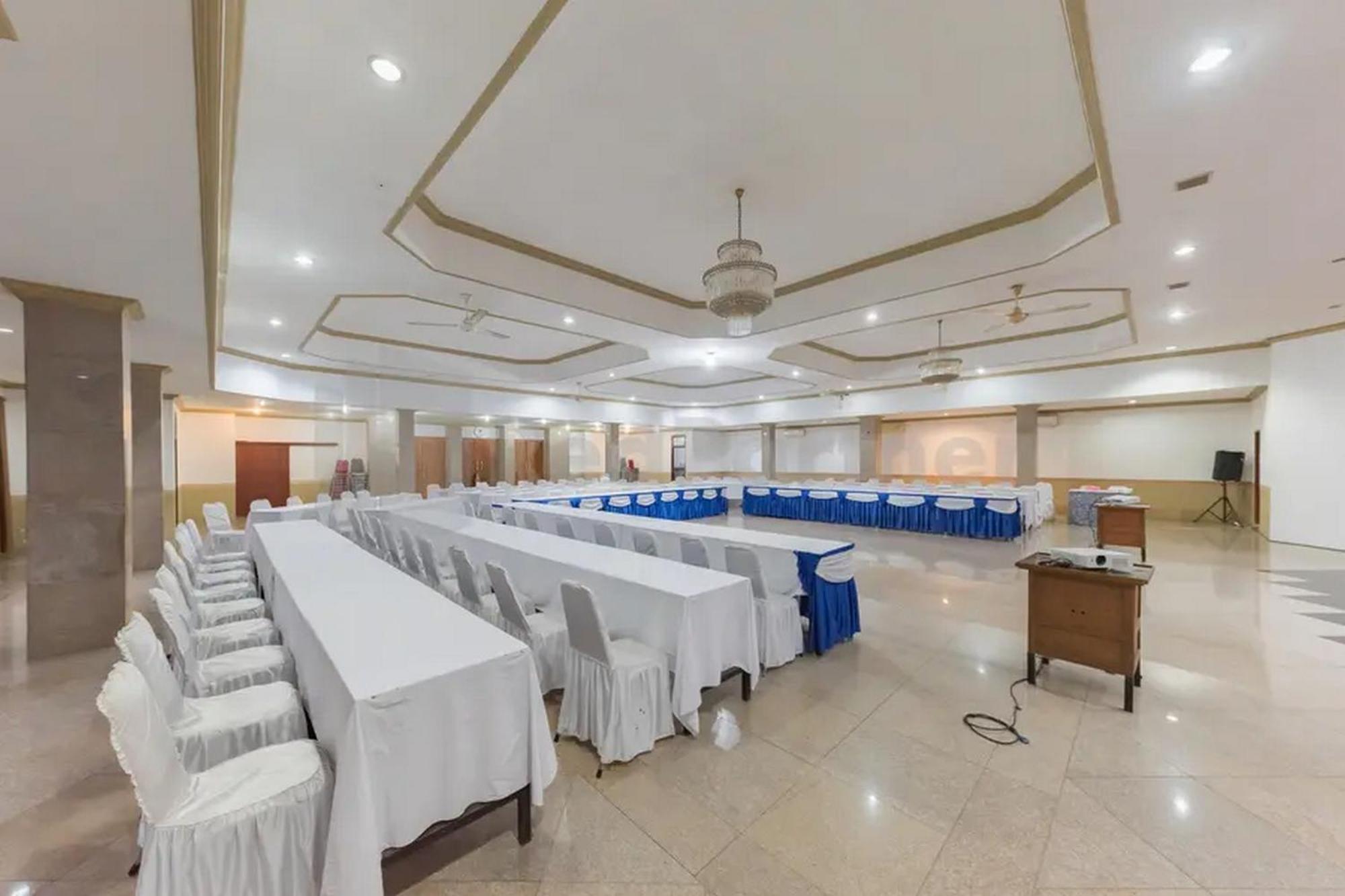 Hotel Ayong Linggarjati Kuningan Mitra Reddoorz Dış mekan fotoğraf