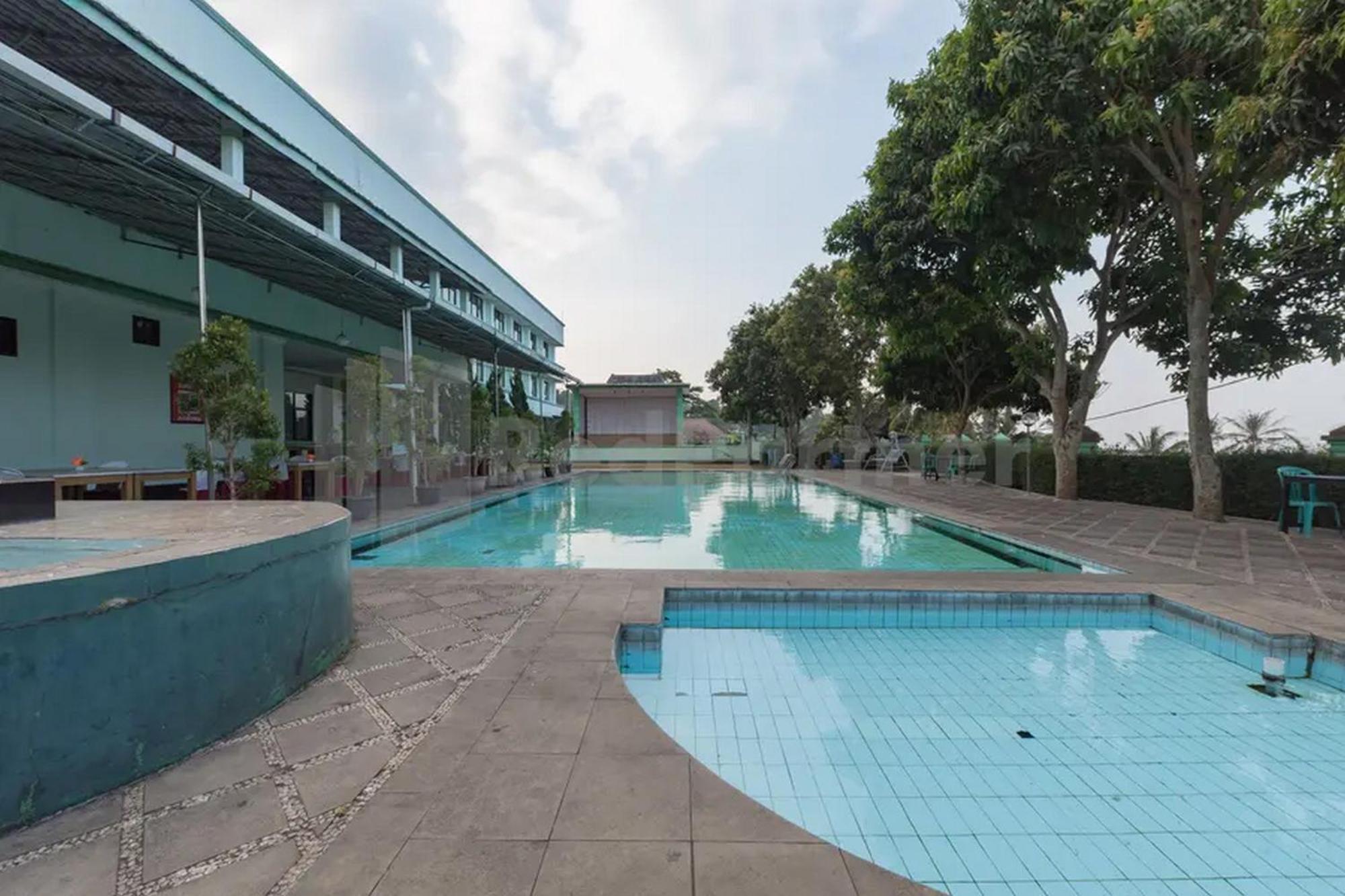 Hotel Ayong Linggarjati Kuningan Mitra Reddoorz Dış mekan fotoğraf