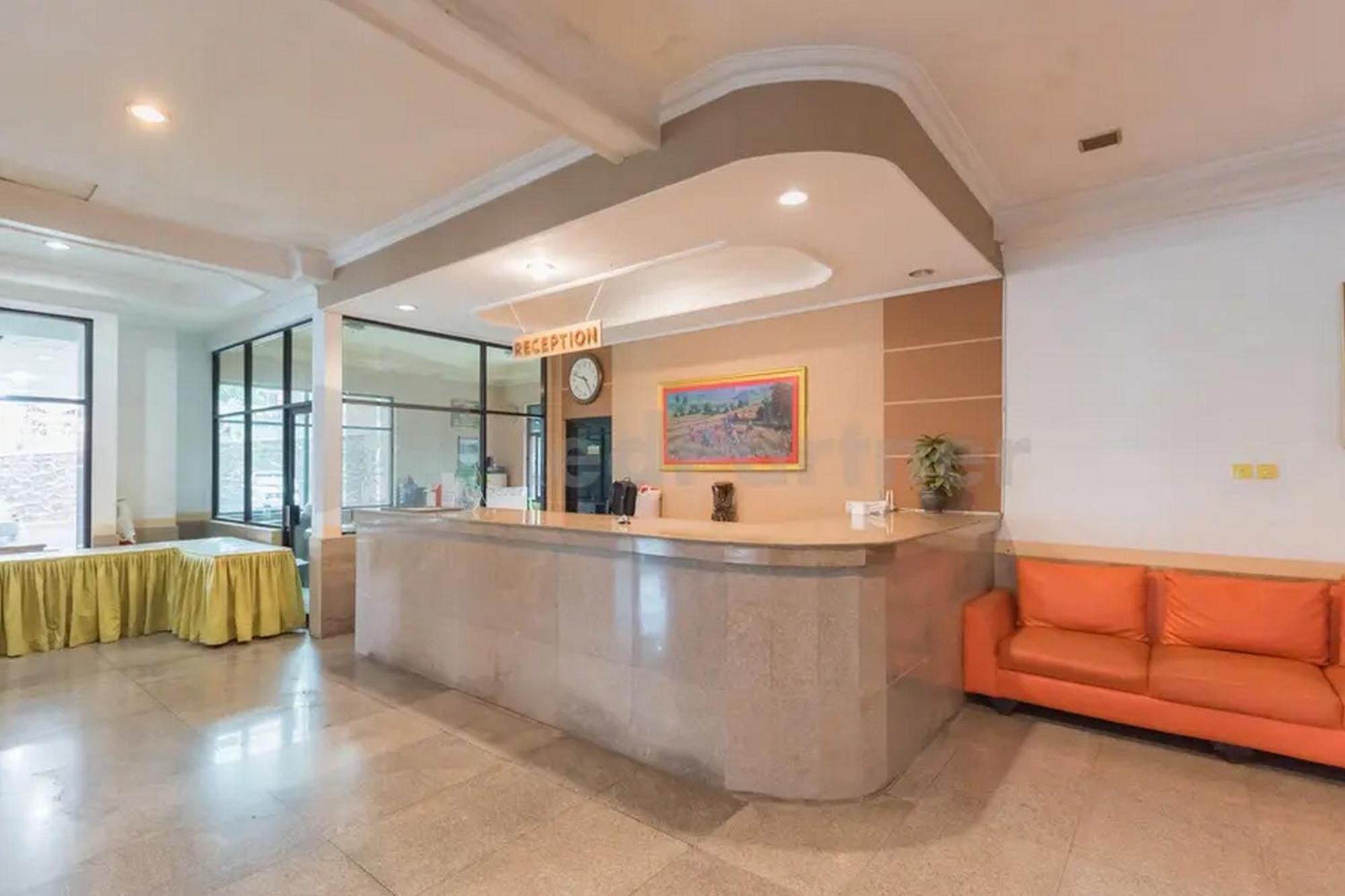Hotel Ayong Linggarjati Kuningan Mitra Reddoorz Dış mekan fotoğraf
