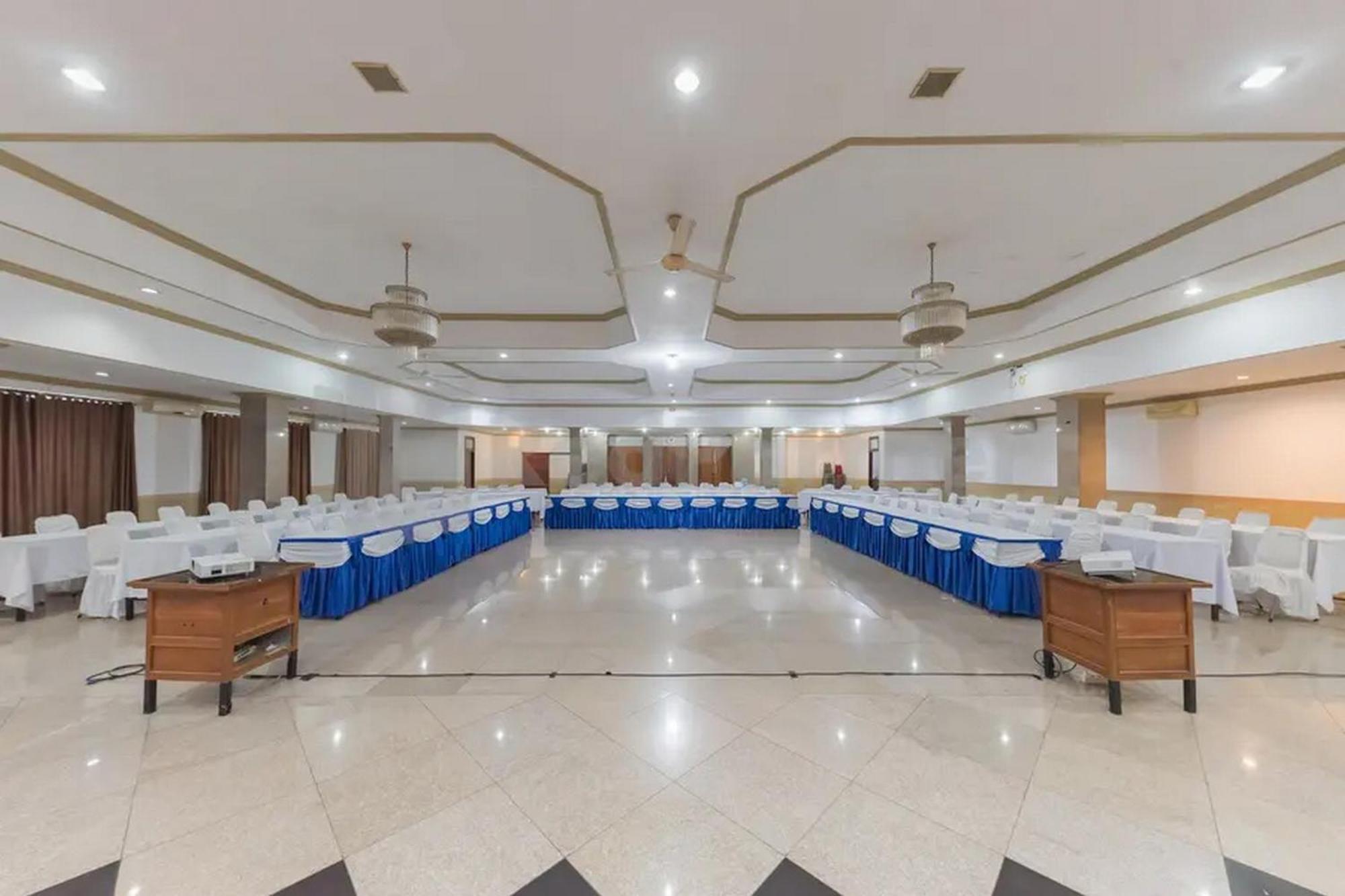 Hotel Ayong Linggarjati Kuningan Mitra Reddoorz Dış mekan fotoğraf