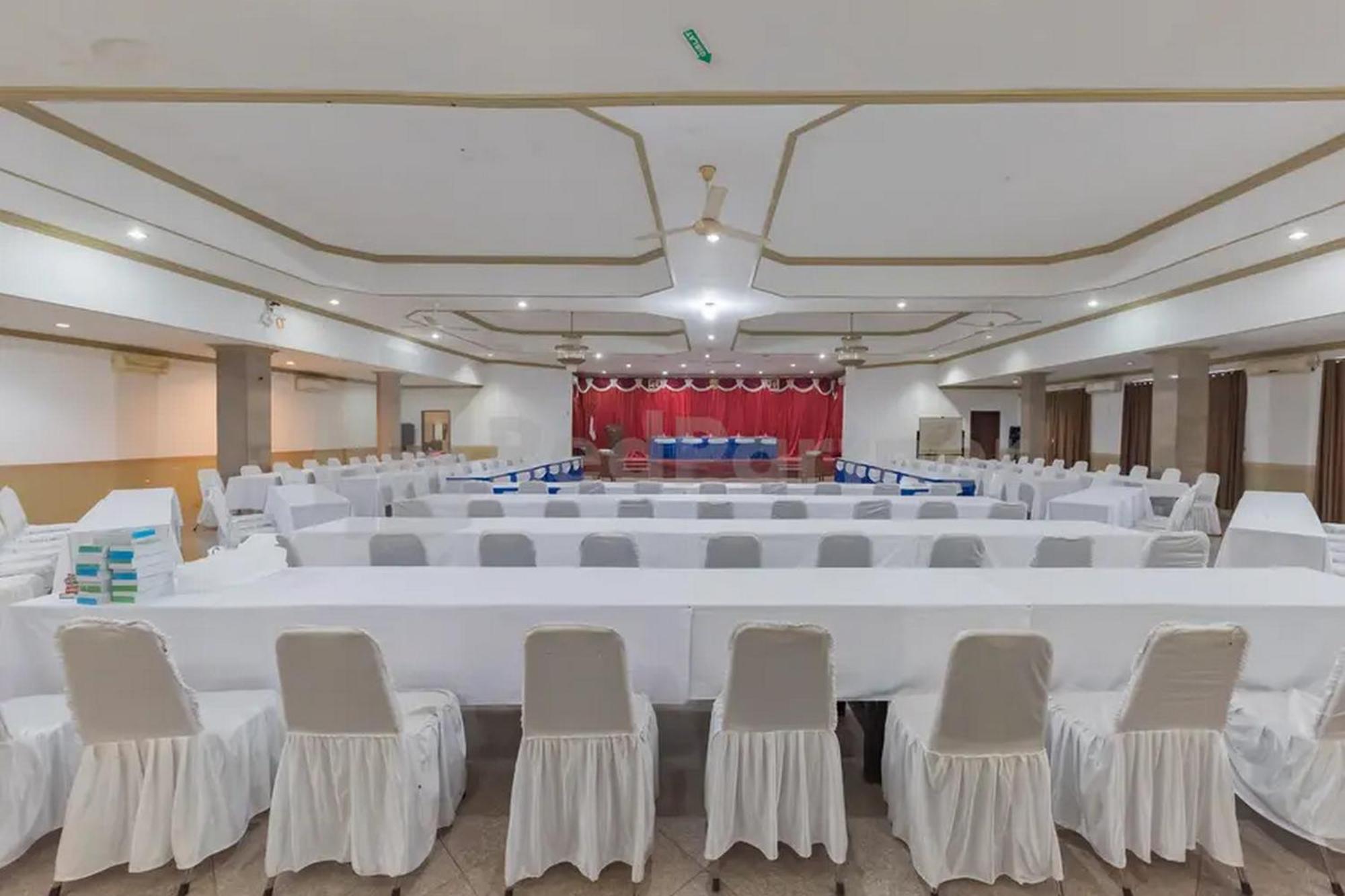 Hotel Ayong Linggarjati Kuningan Mitra Reddoorz Dış mekan fotoğraf