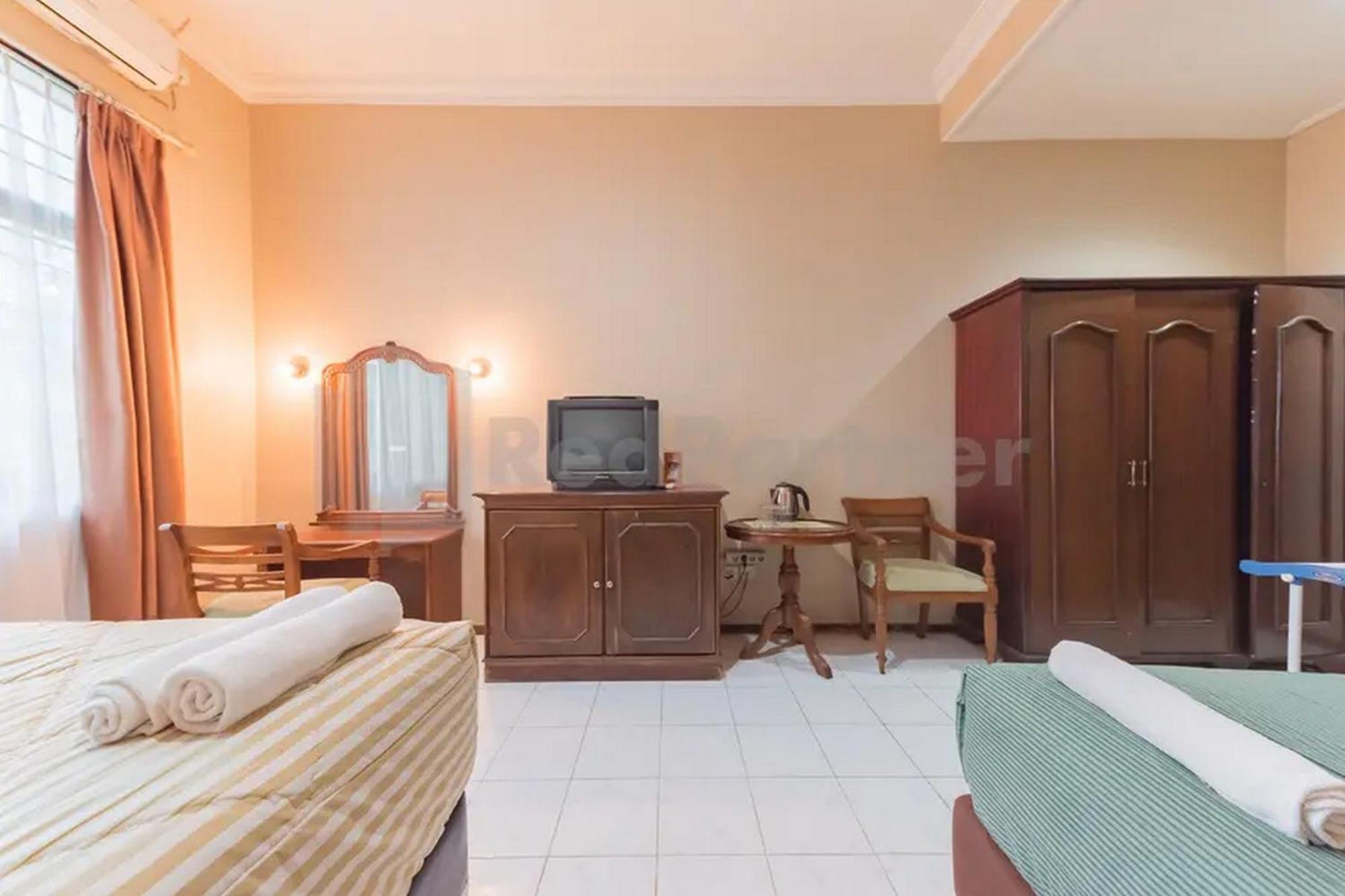 Hotel Ayong Linggarjati Kuningan Mitra Reddoorz Dış mekan fotoğraf